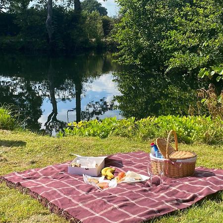 Kingfisher Cabin - Wild Escapes Wrenbury Off Grid Glamping - Ages 12 And Over Baddiley Esterno foto