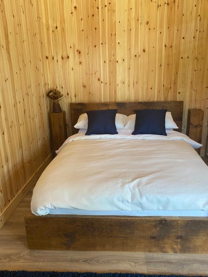 Kingfisher Cabin - Wild Escapes Wrenbury Off Grid Glamping - Ages 12 And Over Baddiley Esterno foto