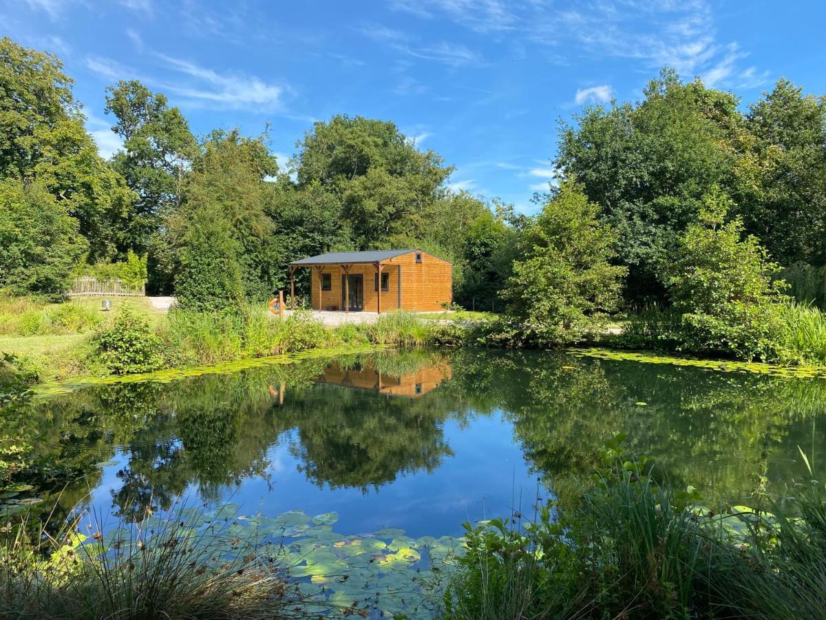 Kingfisher Cabin - Wild Escapes Wrenbury Off Grid Glamping - Ages 12 And Over Baddiley Esterno foto
